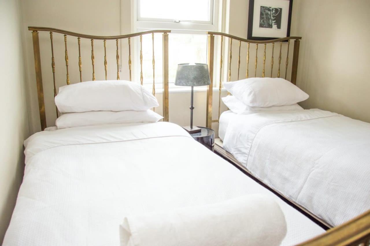 Apartament Unique 2 Bed In The Heart Of Bath With Parking Zewnętrze zdjęcie